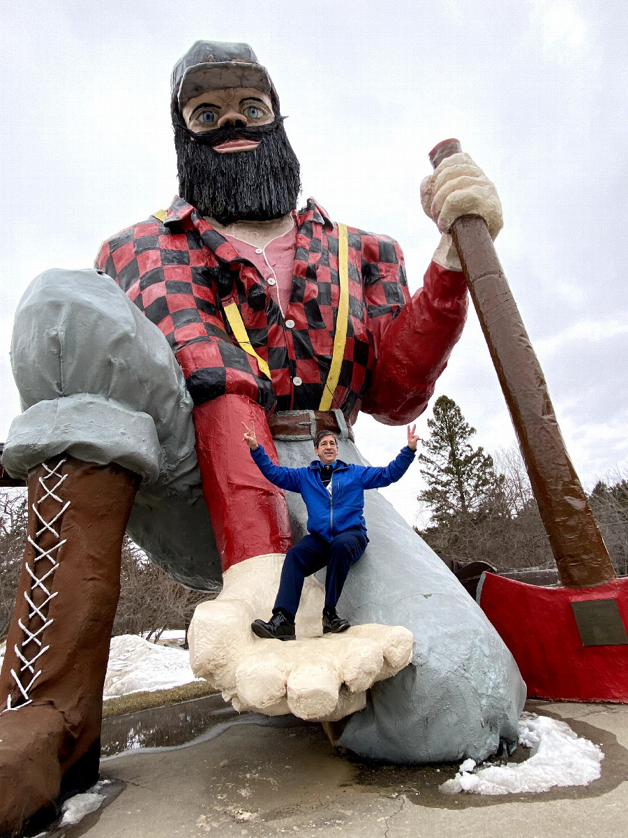 Paul Bunyan statue in Akeley Minnesota, east of the confluence.