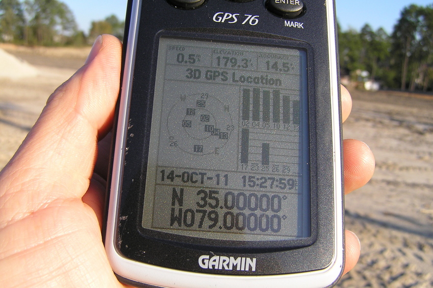 A beautiful thing:  GPS reading at the confluence.