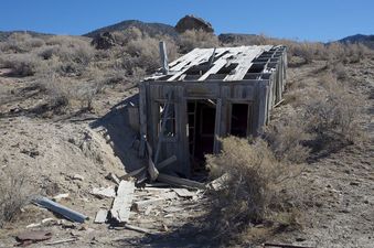 #1: An old miner's hut, at Green Gold Mine, 3.5 miles north of the confluence point