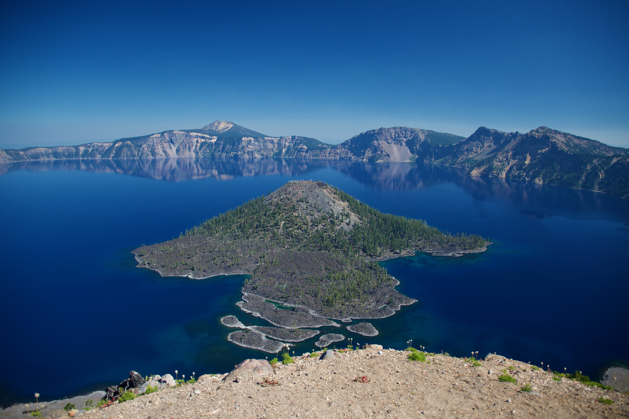 The spectacular Crater Lake, nearby