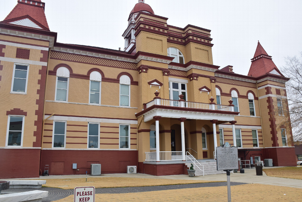 Gibson county court house at Trenton
