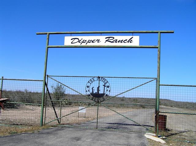 Dipper Ranch, where the confluence is located, about 3 km north.