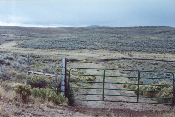 Locked gate at Yellow Creek.  Confluence is 4.66 kilometers to the SW.