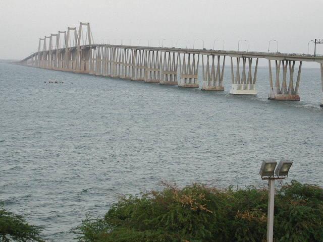 Rafel Urdaneta Bridge